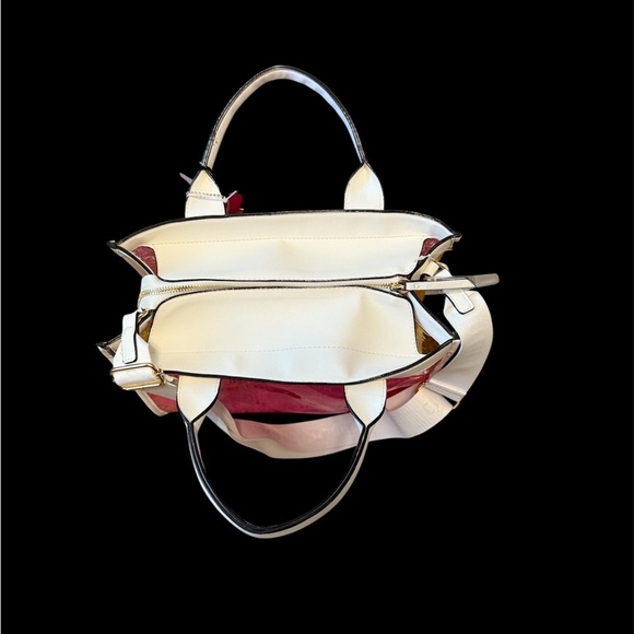 Juicy Couture Heart Beachin Large Tote Bag, Pink & Yellow PVC, White Handles NWT - Picture 5 of 11